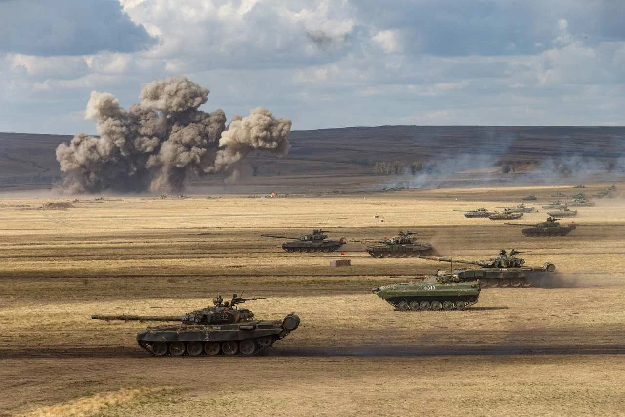 Танковая армия ВС РФ прорвала оборону ВСУ в районе Ивановки под Купянском.